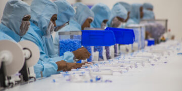 Gobierno aumenta 20 % el salario mínimo de los trabajadores en zona franca industrial