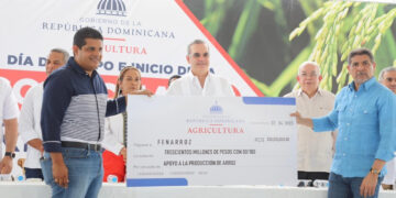 Presidente Abinader anuncia apoyo de RD 400 millones para pignoración de arroz