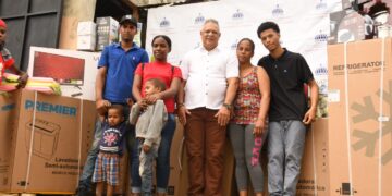 INAVI dona a familiares ajuares perdidos durante incendio