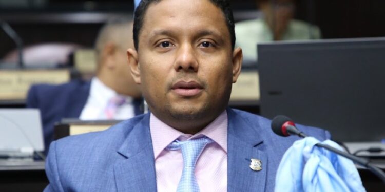 Diputado Elías Matos: “A la corrupción hay que darle con todo, hasta llevarla al punto mínimo posible”