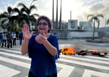 Queman “Judas de la Corrupción” en apoyo operaciones del Ministerio Público