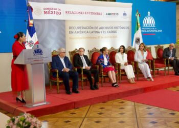 RD recibe donación de México para el rescate de archivos históricos