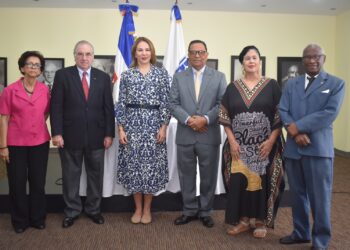 Otorgan a Miguel Phipps el Premio Biblioteca Nacional de Literatura Infantil 2023