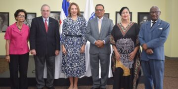 Otorgan a Miguel Phipps el Premio Biblioteca Nacional de Literatura Infantil 2023