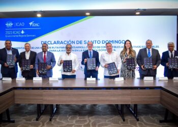 Suscriben declaración para promover uso de energía limpia en la aviación
