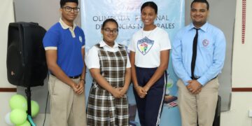 Más de 100 estudiantes participan en las Olimpiadas de Ciencias de la Naturaleza de la Regional 15 de Educación