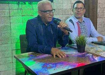 Robert Flores lanza movimiento "Moda Luis: Juntos por nuestro futuro" 