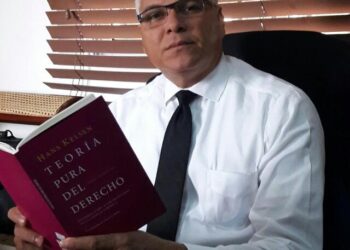 César Alcántara llama a trabajadores a marchar contra el costo de la vida