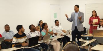 Más 2 mil docentes nuevo ingreso de Regional 15 son impactados a través PNI