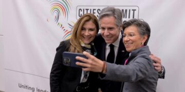 Carolina Mejía y 4 alcaldesas de América se reúnen Antony Blinken en Cumbre de las Ciudades