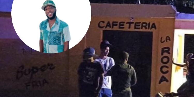 Muere joven tras recibir 8 disparos en una cafetería