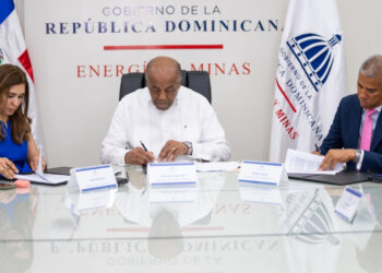 Energía y Minas, Barrick Gold y Edenorte firman acuerdo para mejorar electrificación en comunidades de Cotuí