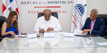 Energía y Minas, Barrick Gold y Edenorte firman acuerdo para mejorar electrificación en comunidades de Cotuí