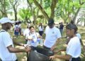 Movilizan miles de colaboradores en jornada de limpieza para proteger el medioambiente