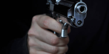 Dos muertos y 8 heridos en enfrentamiento entre banda y PN