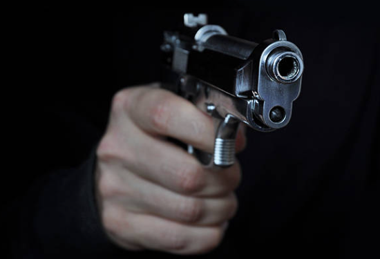 Dos muertos y 8 heridos en enfrentamiento entre banda y PN