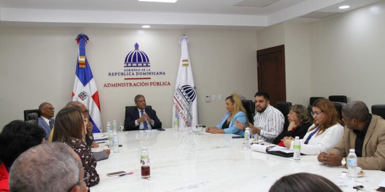 MAP, MISPAS y CMD trabajan en actualización de reglamento sobre residencias médicas