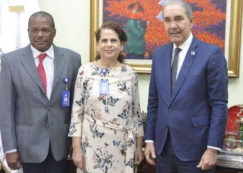 MESCyT y Dirección General del Libro y la Lectura fortalecerán lazos para formar jóvenes escritores a través de becas