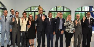 Cuerpo Consular juramenta nuevo consejo directivo