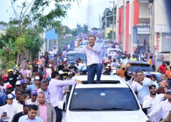 En La Otra Banda se tiran a las calles junto a Abel Martínez para “darle banda” a este Gobierno