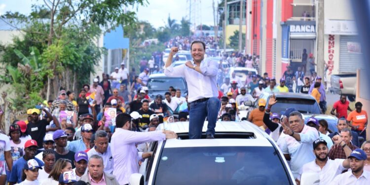 En La Otra Banda se tiran a las calles junto a Abel Martínez para “darle banda” a este Gobierno
