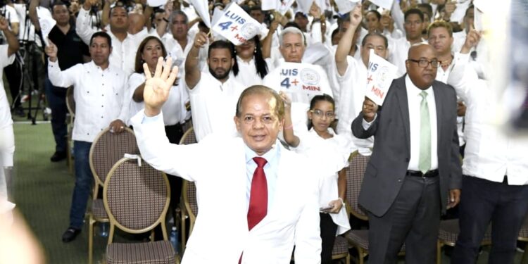 El MIN juramenta más de 1, 650 personas  en apoyo a la reelección del presidente Luis Abinader