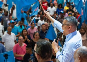 Carlos Peña pide a Luis Abinader bajar precios de alimentos