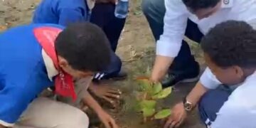 Director Regional 15 Amador Figaris llama a proteger el planeta Tierra con el cuidado del medio ambiente