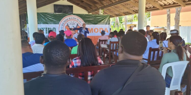 El presidente del MODA visita Cabarete y juramenta nuevos miembros