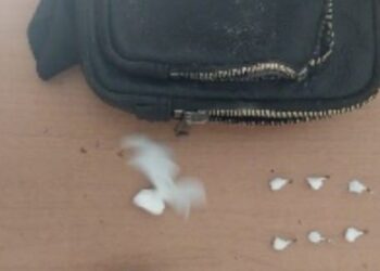 Policía apresa hombre por posesión de sustancias narcóticas