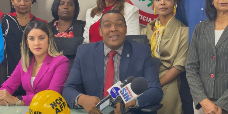 Botello iría como candidato presidencial del PRSC