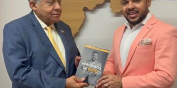 Director de MOMENTUM visita embajador de España