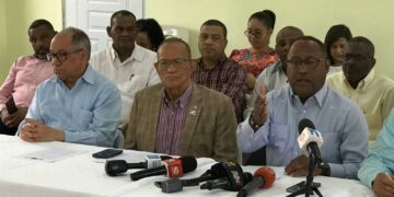 Centrales sindicales anuncian conmemoración Día del Trabajo con acto masivo en el pabellón de Voleibol