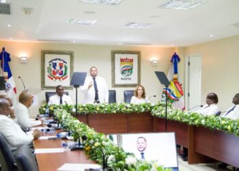 Alcalde Carlos Guzmán afirma actual gestión dejó atrás la suciedad, la arrabalización y el caos