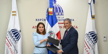 MAP y Ministerio de la Mujer firman acuerdo para reducir la brecha género en la administración pública
