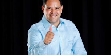 Presidente del Movimiento Ciudadanos Por El Cambio y 4 Más Con Luis hace aclaratoria