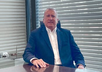 Couriers eligen nuevamente a Luis Valdez como su presidente