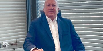 Couriers eligen nuevamente a Luis Valdez como su presidente