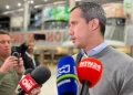 Juan Guaidó llegó a Miami tras ser expulsado de Colombia