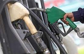 El régimen cubano restringió la venta de gasolina y prepara un nuevo plan de racionamiento de combustible