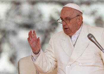 El papa Francisco denunció persecuciones contra los cristianos