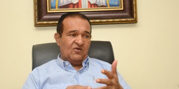 Antonio Marte encabeza marcha por la preservación del agua