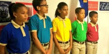 Cambiarán uniformes escolares del sistema público el próximo año escolar