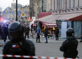 Suben a 32 los heridos en el atentado contra un bloguero prorruso en San Petersburgo