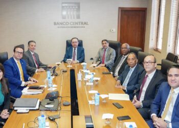 Gobernador BC y ministro Agricultura abordan creación sistema datos sobre sector Agropecuario