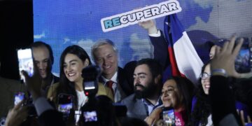 La ultraderecha arrasa en las constituyentes chilenas con el 45,9 % escrutado