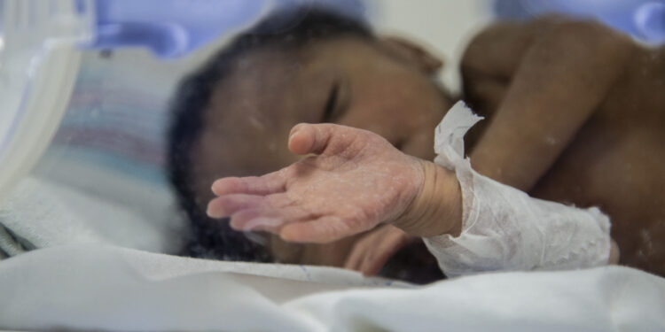 Salud Pública inicia aplicación de medicamento para prevenir infecciones respiratorias en bebés prematuros