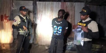 La Armada Dominicana y la DNCD confiscan drogas y apresa cinco haitianos