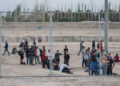 Estados Unidos: Cientos de personas están abandonando los refugios y se acercan a la frontera para entregarse