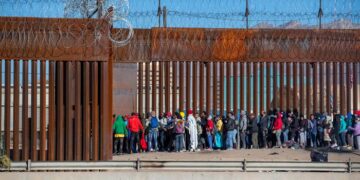 Estados Unidos: Ante el final del Título 42 refuerzan la frontera